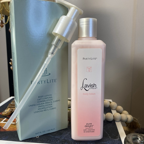 LAVISH BY PARTYLITE PURE DELIGHT 8.47 FL. OZ BODY LOTION & PUMP - FACTORY SEALED - Picture 2 of 2